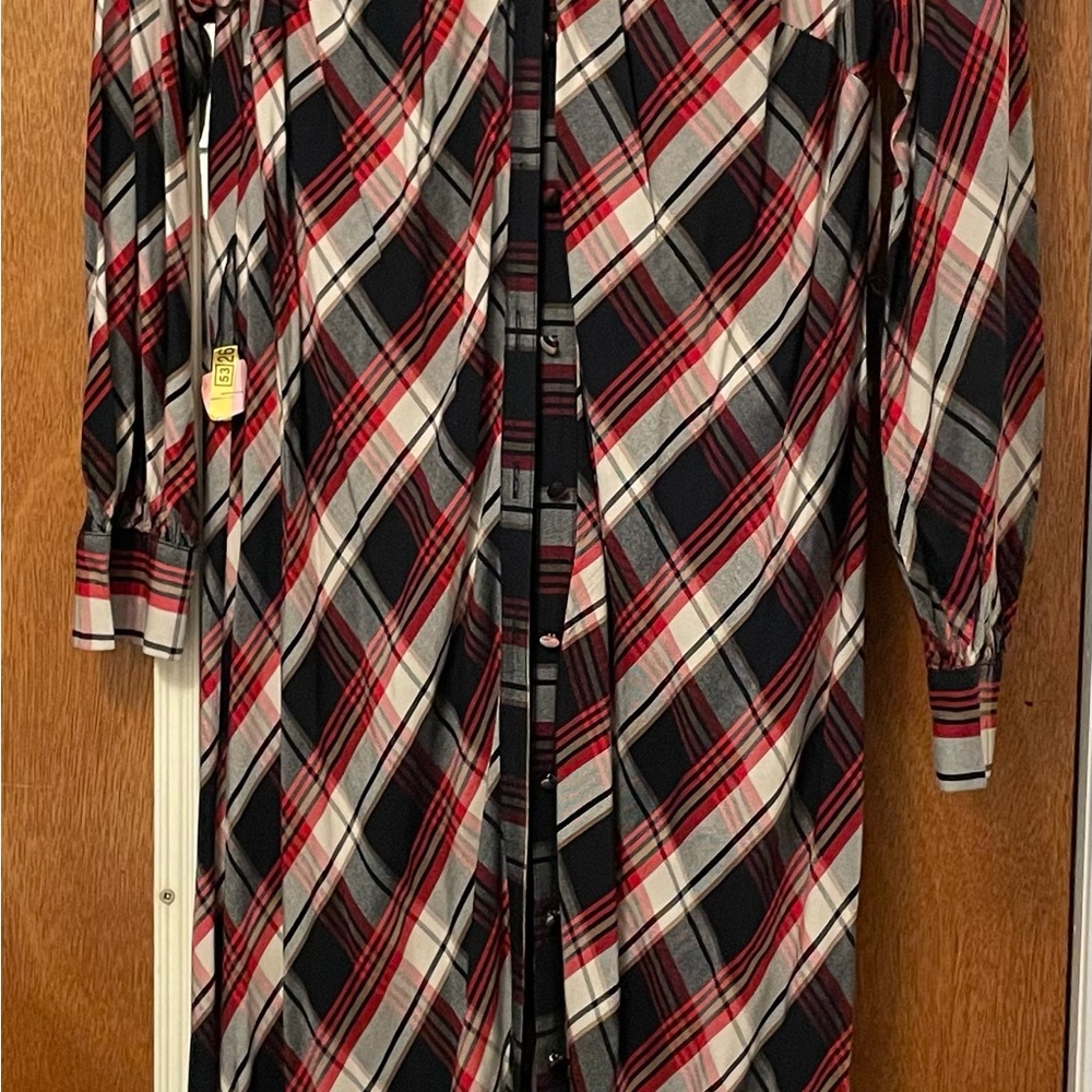 Dress - Picture 3 of 3
